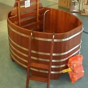 Wochenendangebot Badebottich mit holzbeheiztem Unterwasserofen 110 x 124 cm