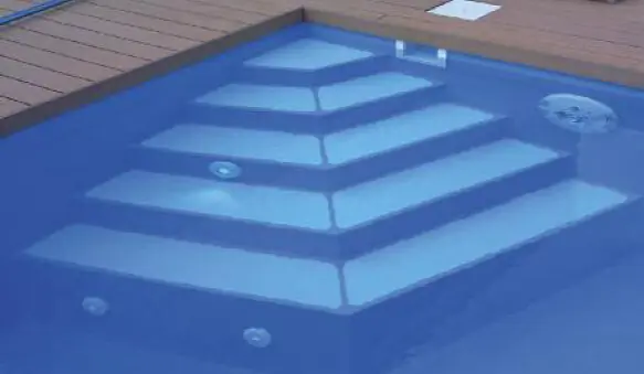 Preisknaller Schwimmbad Polystyrol Einbau Eckreppe Prisma