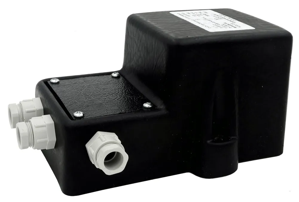 Sicherheitstrafo ortsfest 200VA - 230/12 V, IP 65, DIN VDE 0551 Schutzklasse II, spritzwasser- geschützt Expressversand