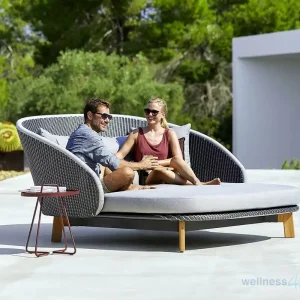 Saisonangebot Design Daybed Peacock mit Tisch