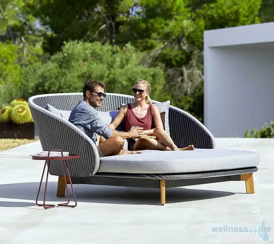Saisonangebot Design Daybed Peacock mit Tisch